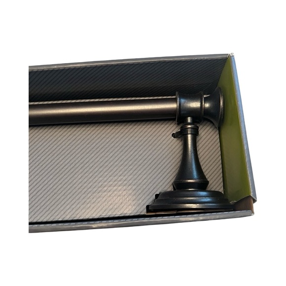 Threshold JOCELIN Collection Towel Bar Oil-Rubbed Bronze Finish New - Picture 4 of 5